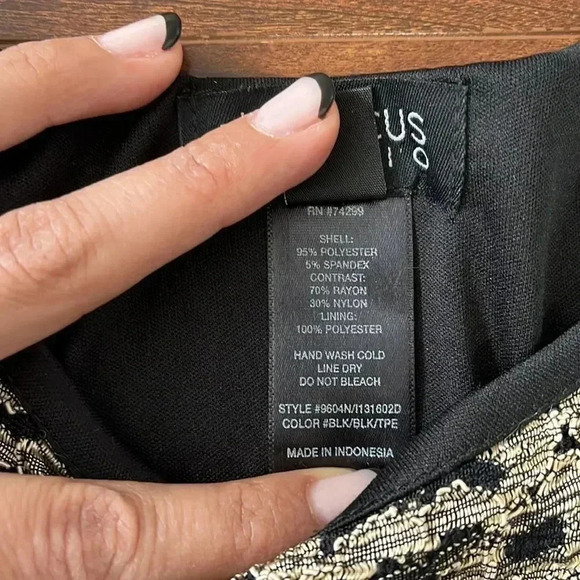 Black dress with lace top - Picture 4 of 10